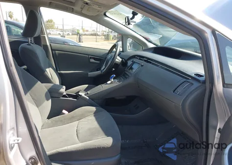 2010 Toyota Prius Iii z USA, uszkodzony, nr VIN JTDKN3DU4A0214886